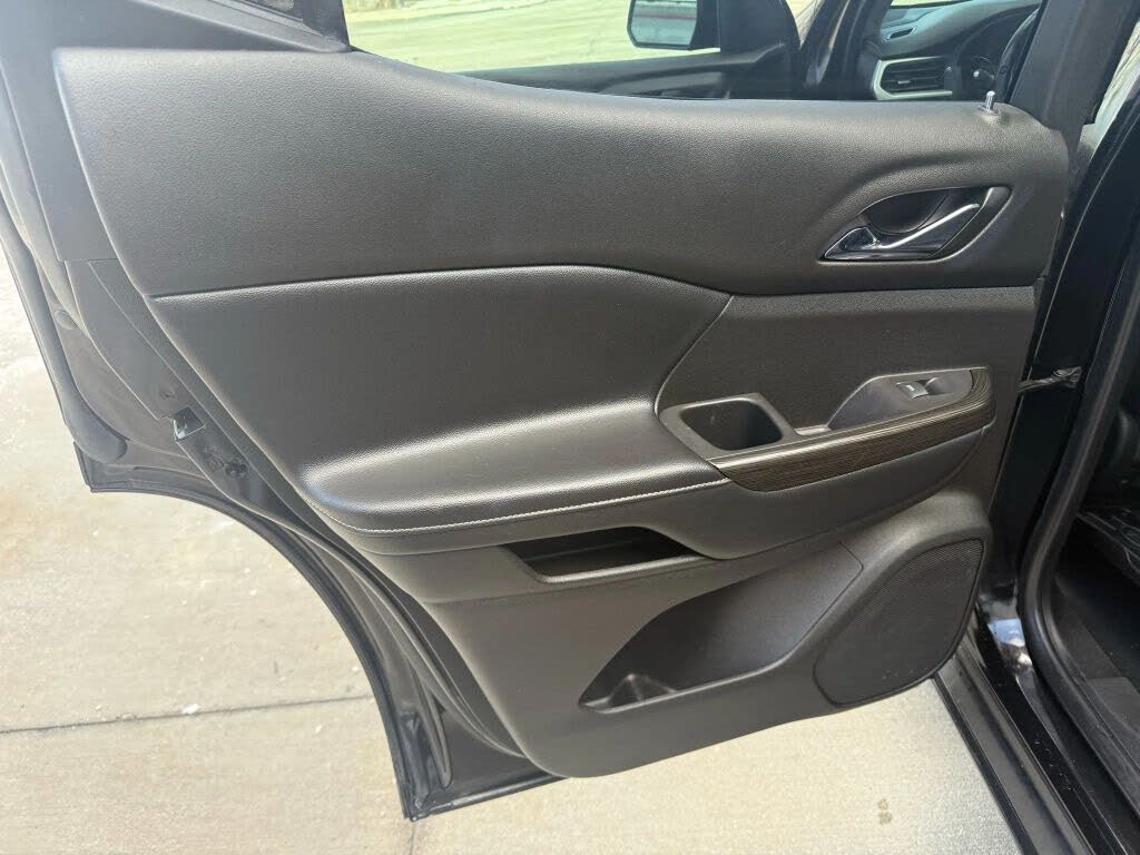 Vehicle view 19