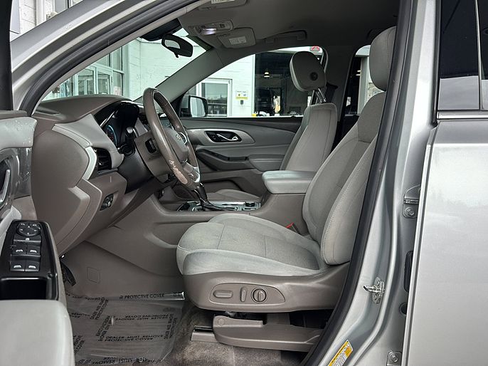 Vehicle view 8