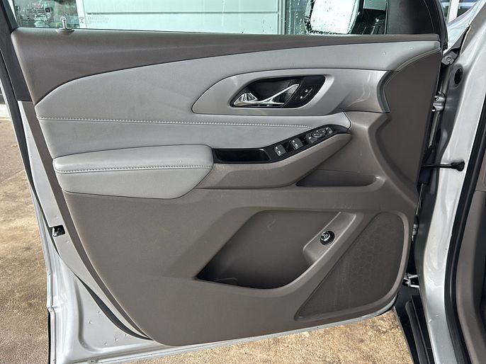 Vehicle view 9
