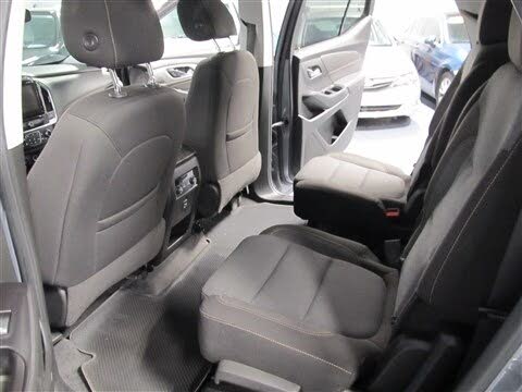 Vehicle view 8