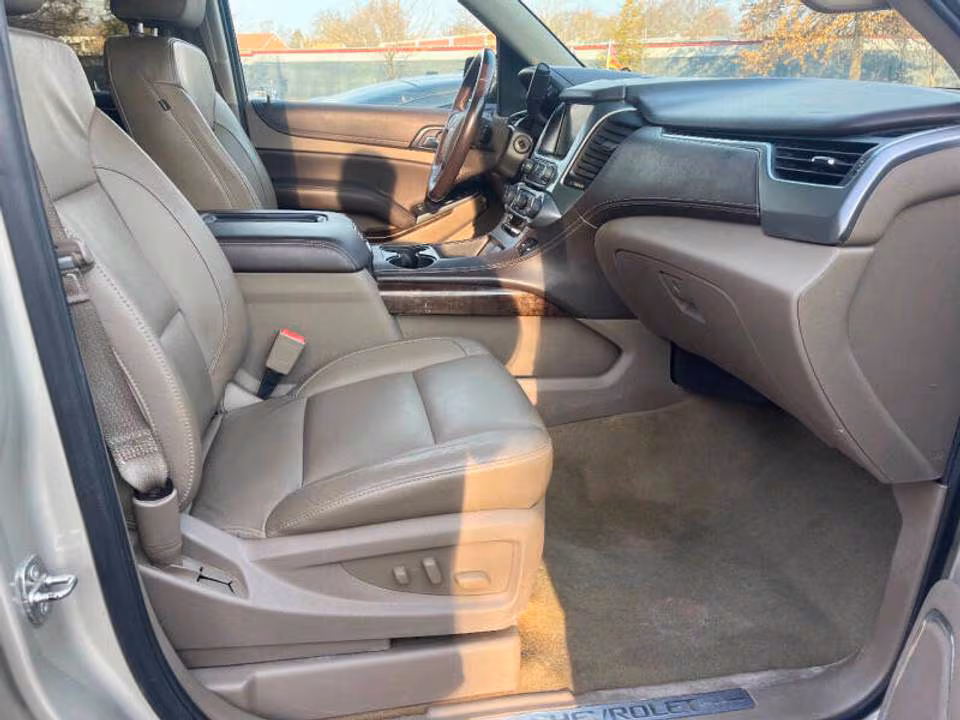 Vehicle view 13