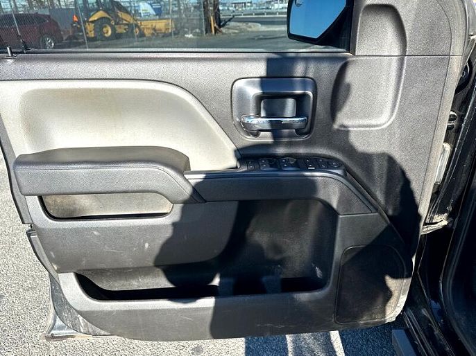 Vehicle view 18