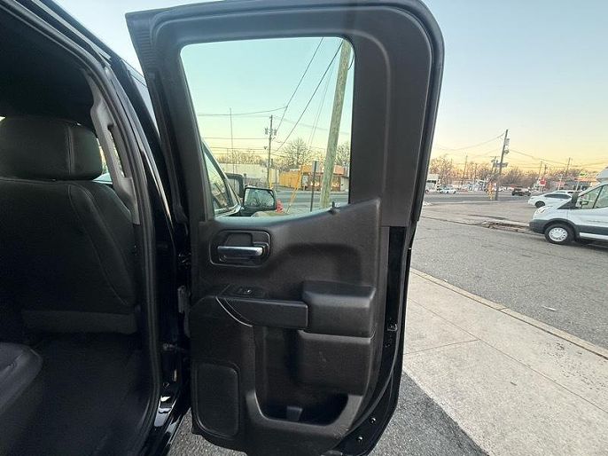 Vehicle view 17