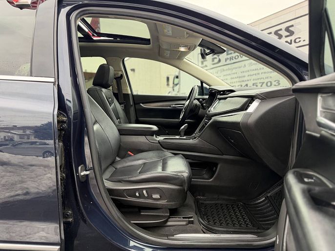 Vehicle view 16