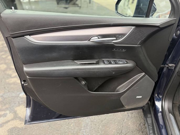 Vehicle view 17
