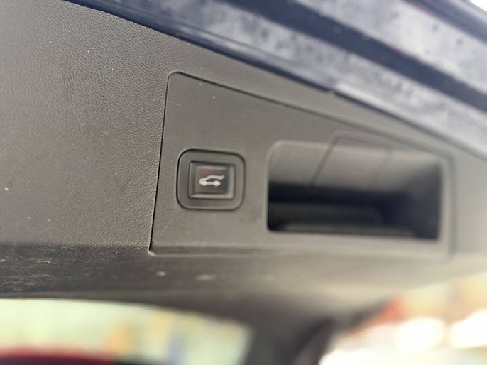 Vehicle view 19