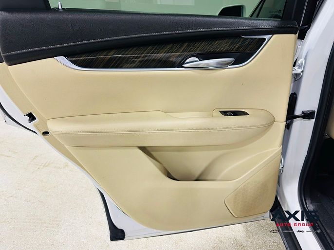 Vehicle view 27