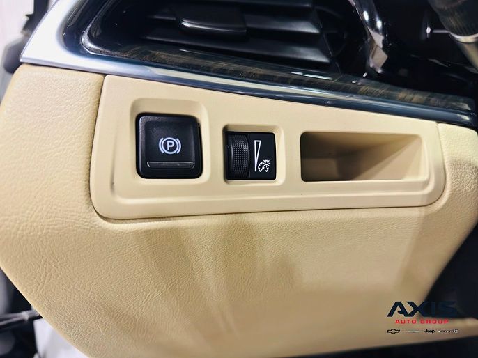 Vehicle view 33