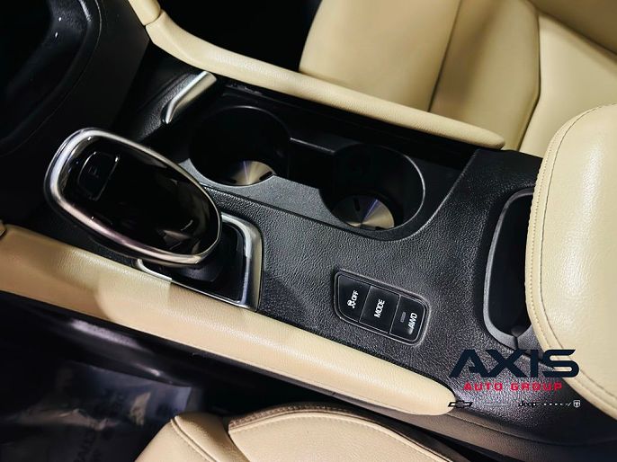 Vehicle view 37