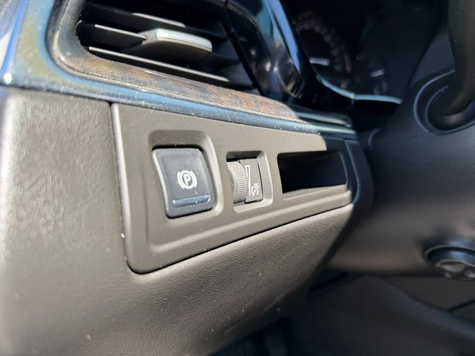 Vehicle view 25