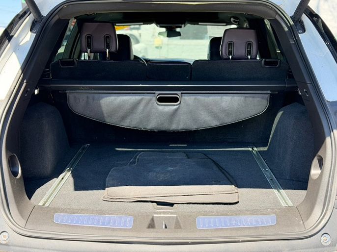 Vehicle view 8