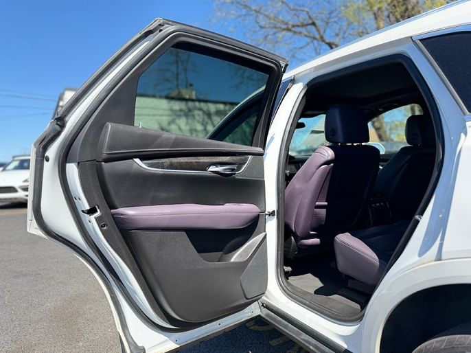 Vehicle view 9