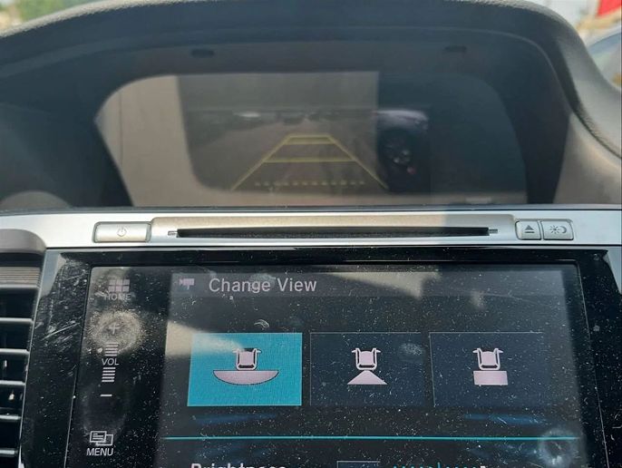 Vehicle view 8