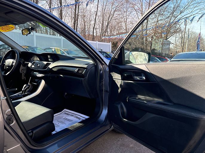 Vehicle view 27