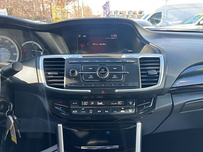 Vehicle view 37