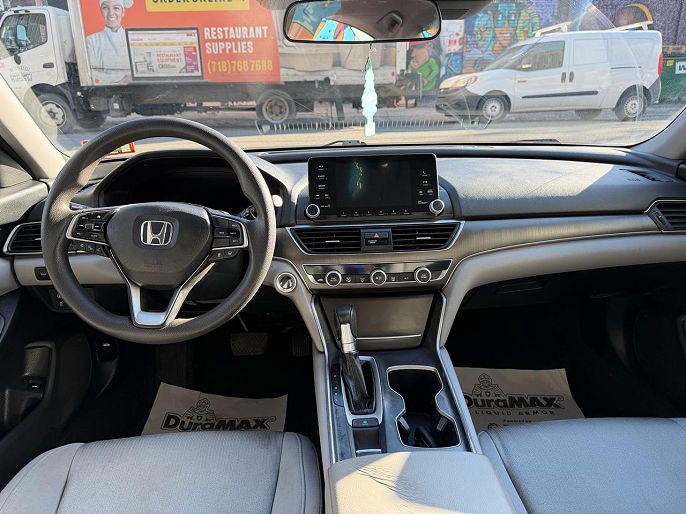 Vehicle view 9