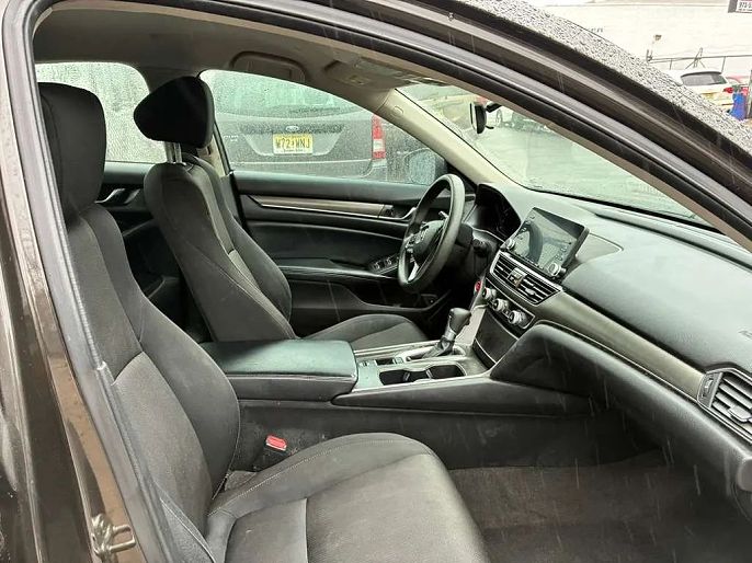 Vehicle view 19