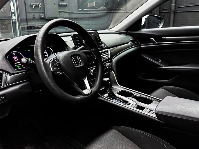 Vehicle view 33