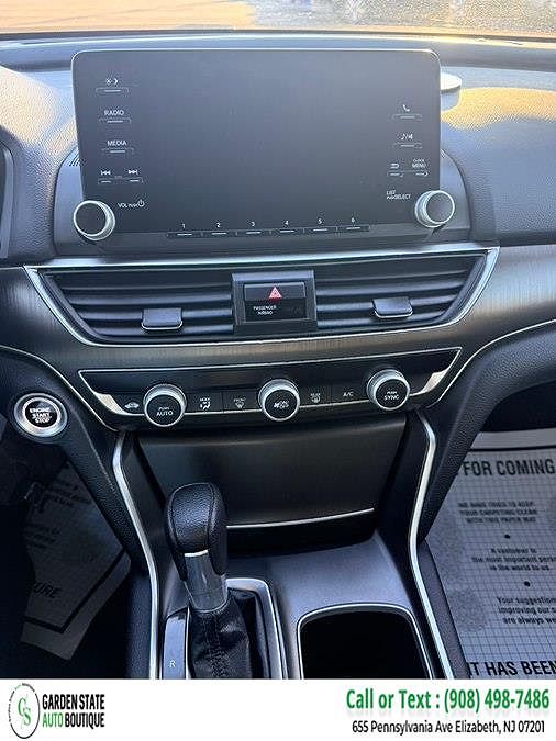 Vehicle view 17