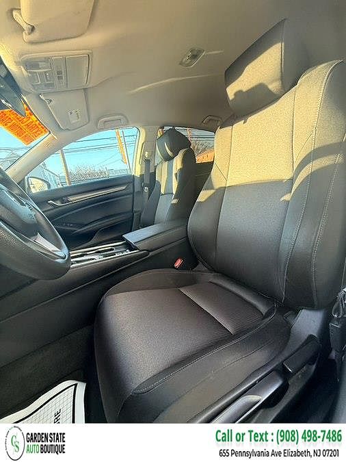 Vehicle view 8
