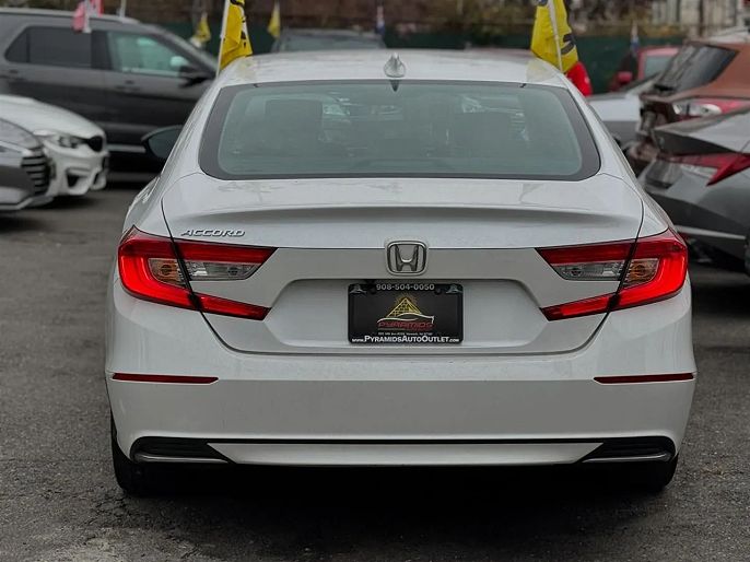 Vehicle view 9