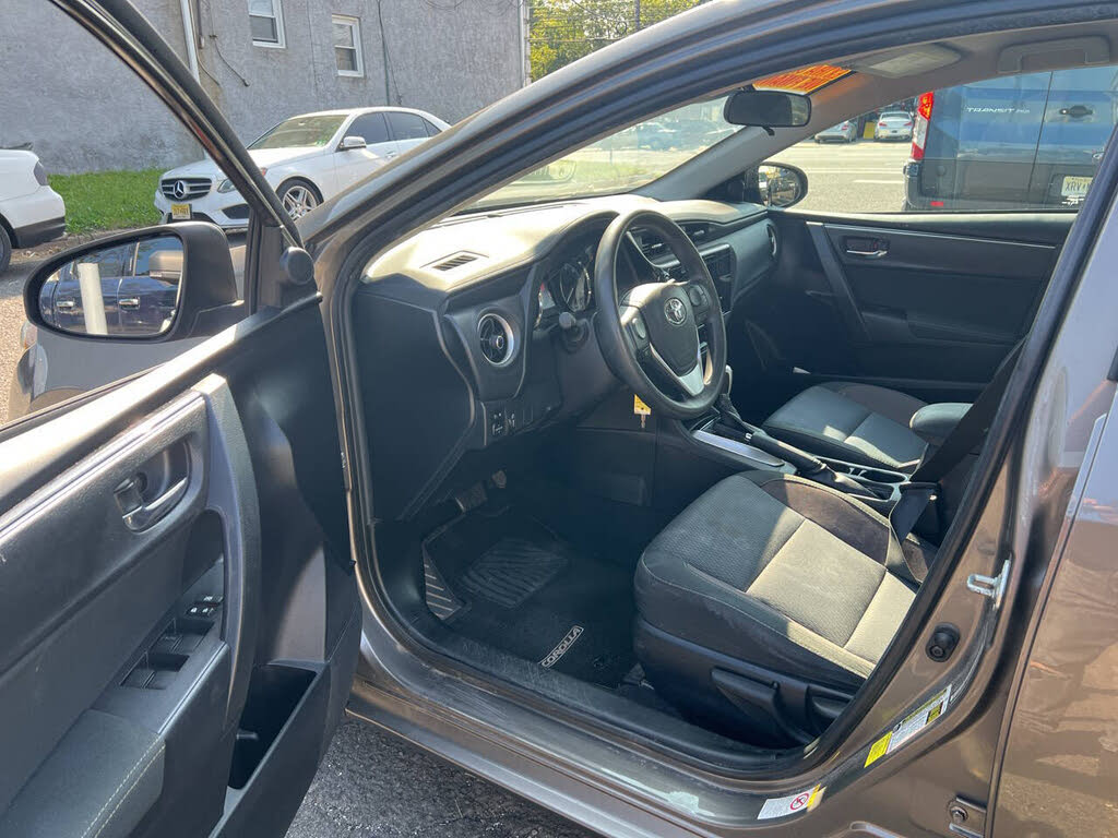 Vehicle view 9