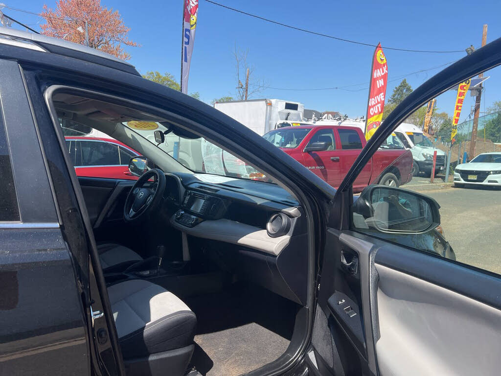 Vehicle view 8