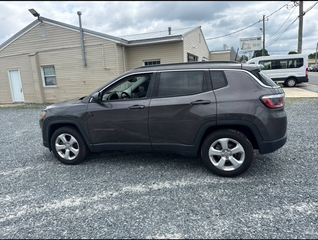 Vehicle view 8
