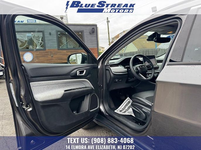 Vehicle view 14