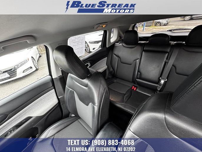 Vehicle view 17