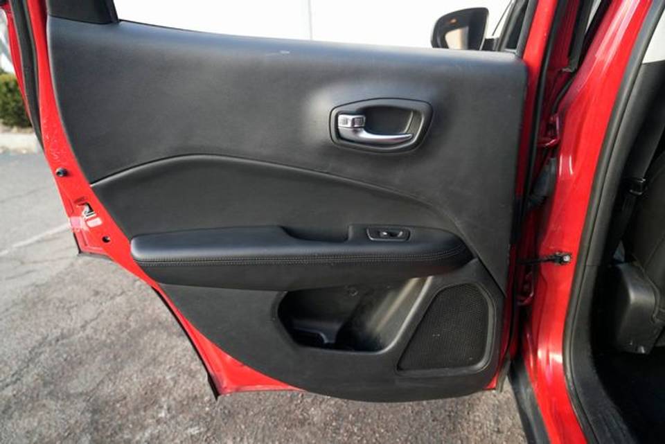 Vehicle view 27