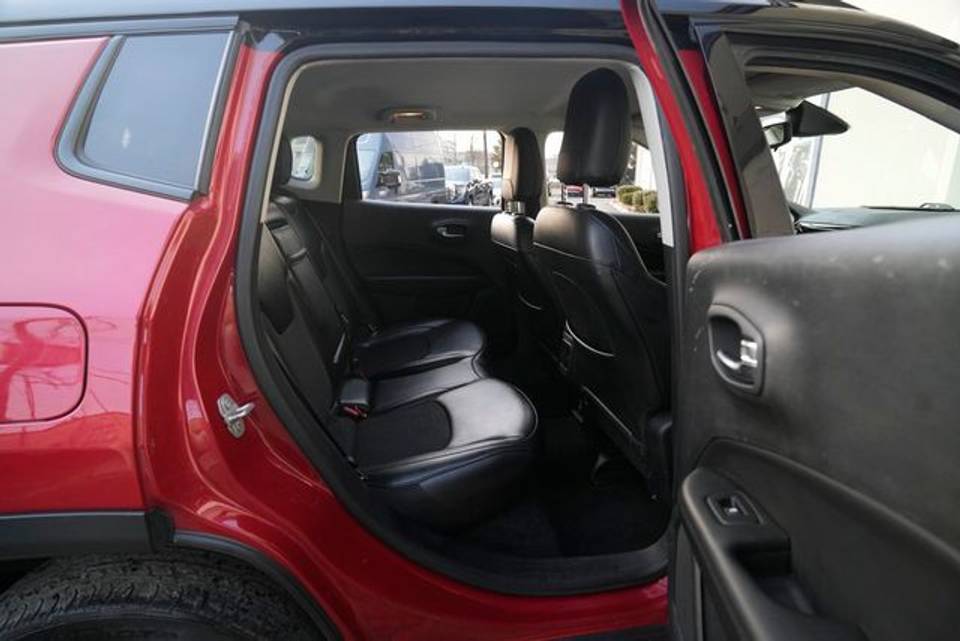 Vehicle view 33