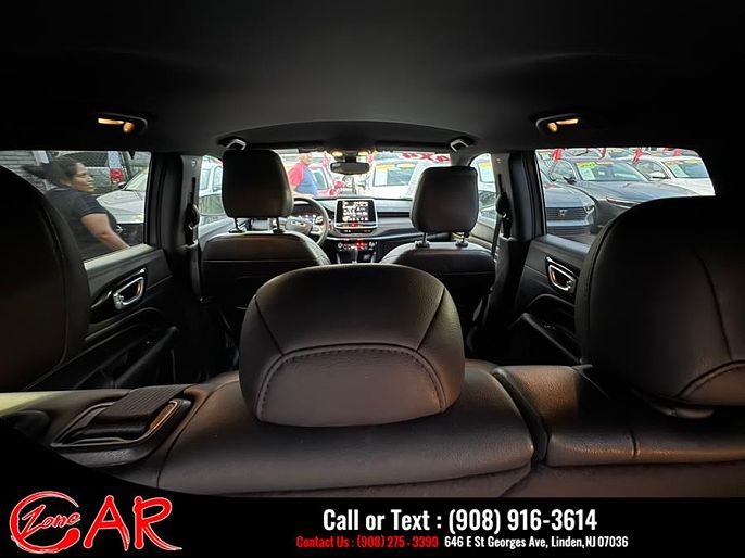 Vehicle view 17