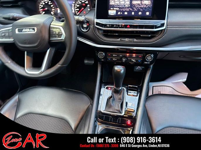 Vehicle view 27