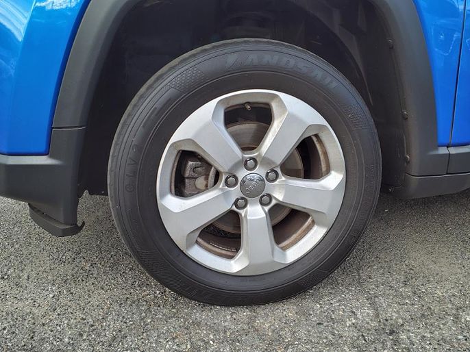 Vehicle view 7