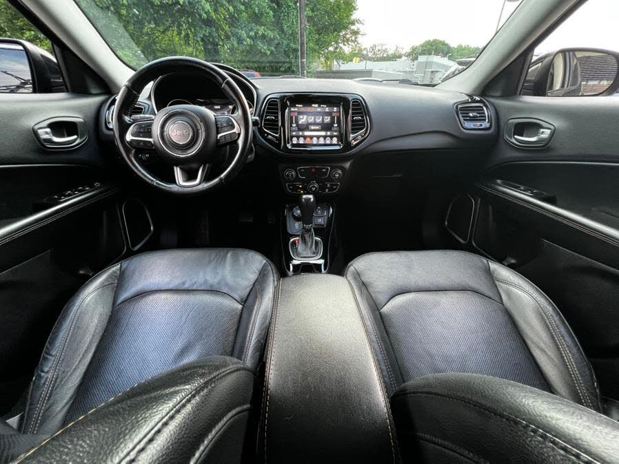 Vehicle view 7