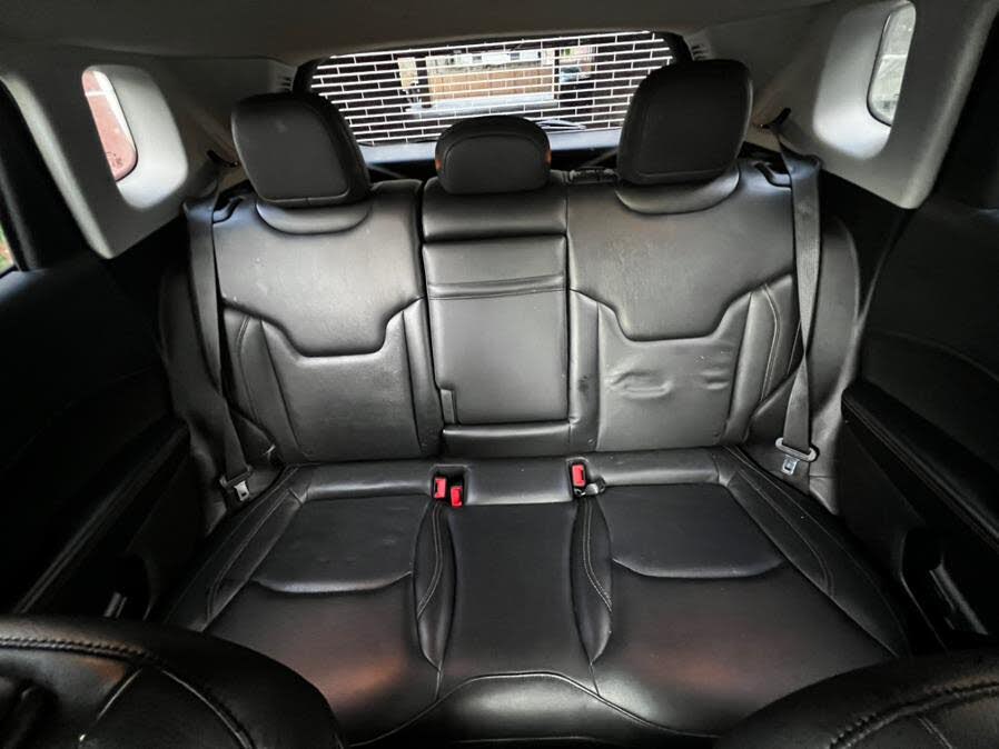 Vehicle view 8