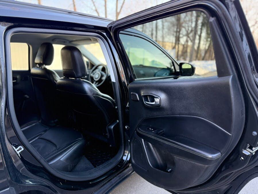 Vehicle view 10