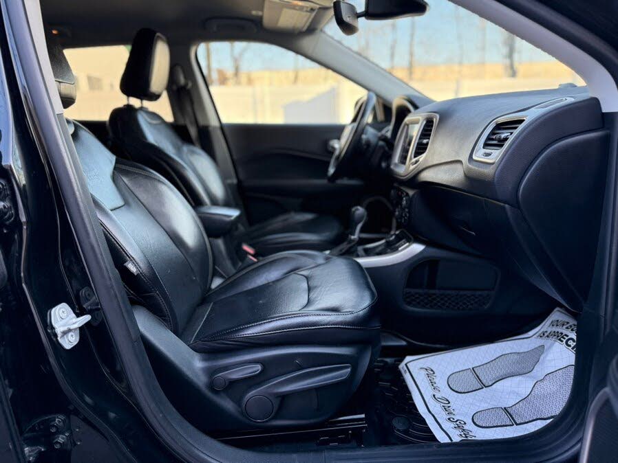 Vehicle view 13