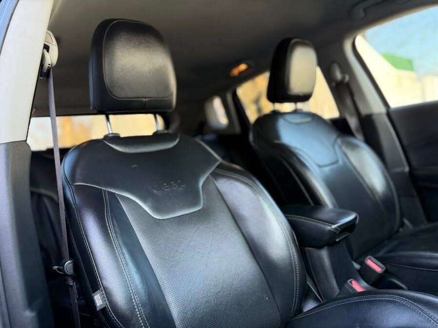 Vehicle view 14