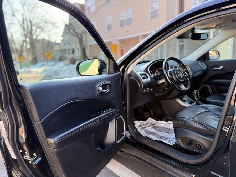 Vehicle view 15