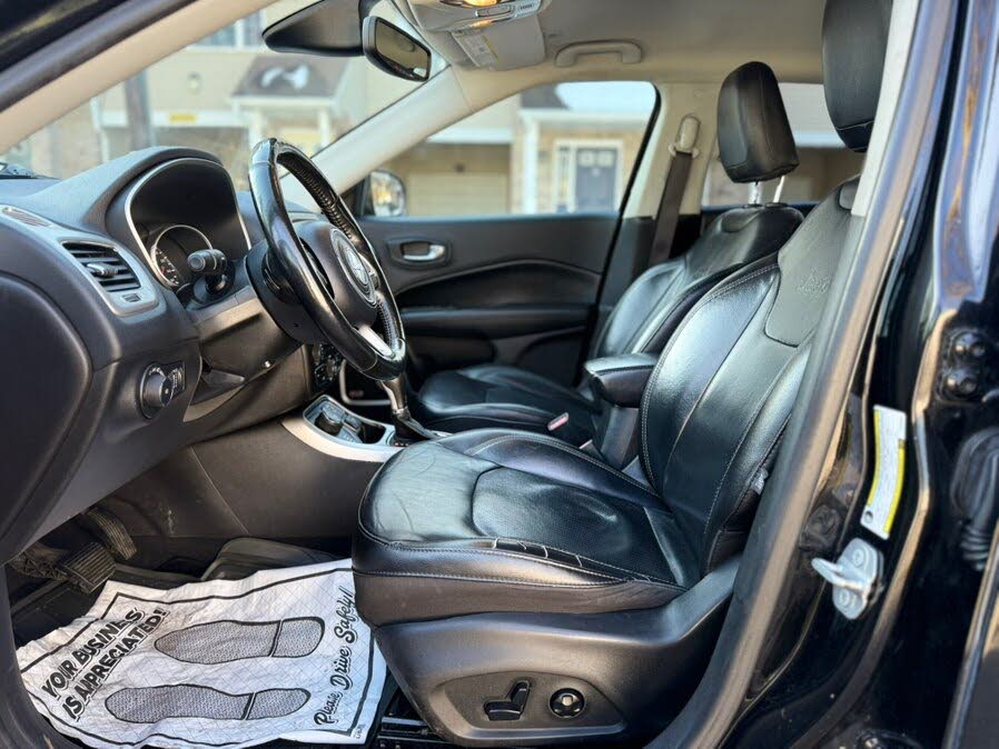 Vehicle view 16