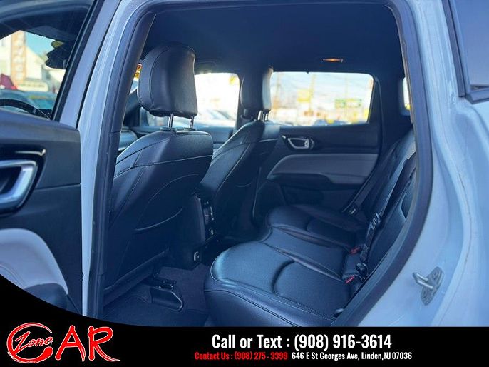 Vehicle view 19