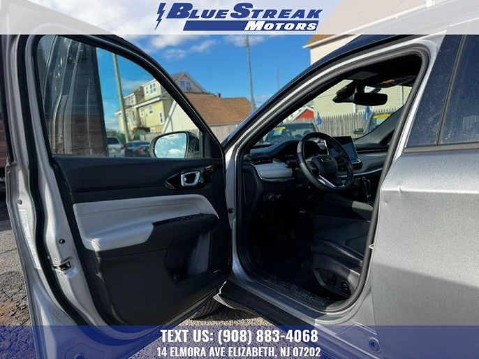 Vehicle view 14