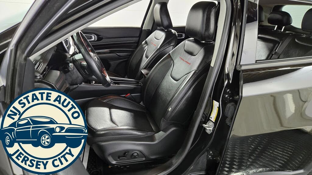 Vehicle view 25