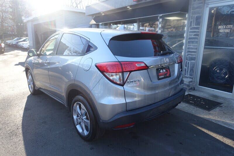 Vehicle view 6