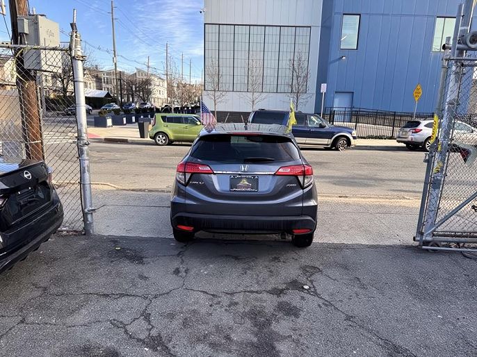 Vehicle view 19