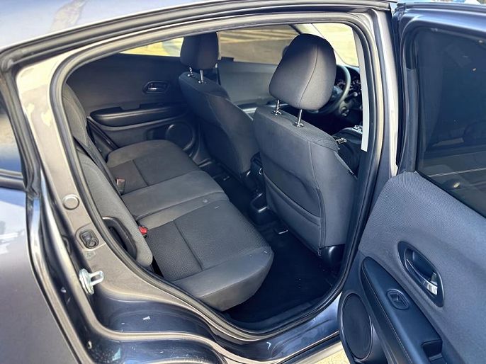 Vehicle view 27