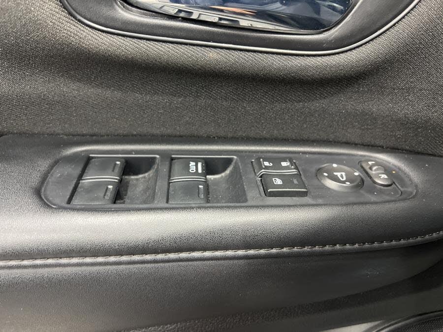 Vehicle view 19
