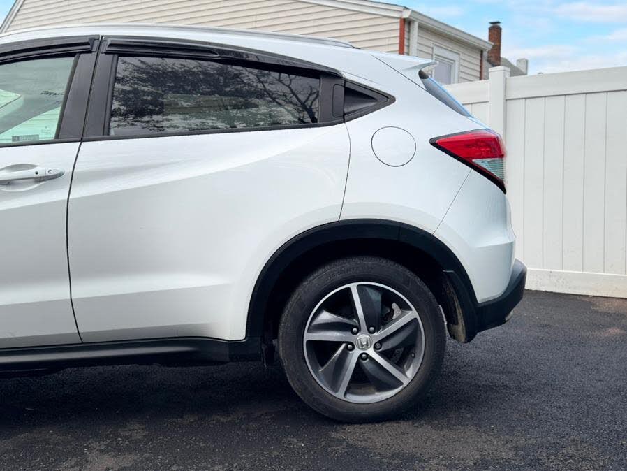 Vehicle view 13